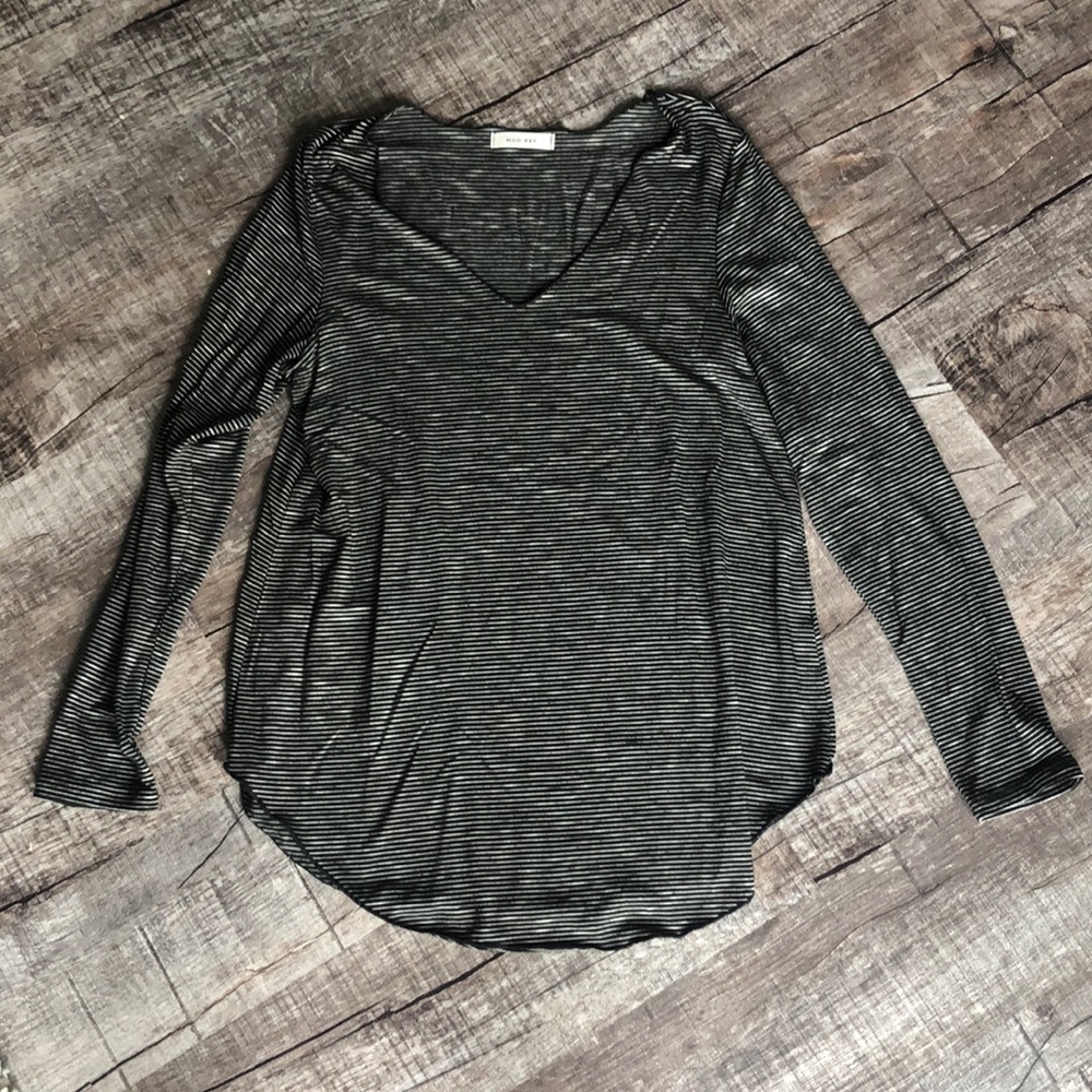 Vici Collection size M long sleeve striped tee